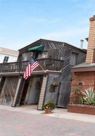 $5,950 | 58 Surfside Avenue, Surfside, CA 90743