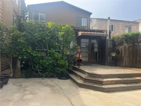 $5,950 | 58 Surfside Avenue, Surfside, CA 90743