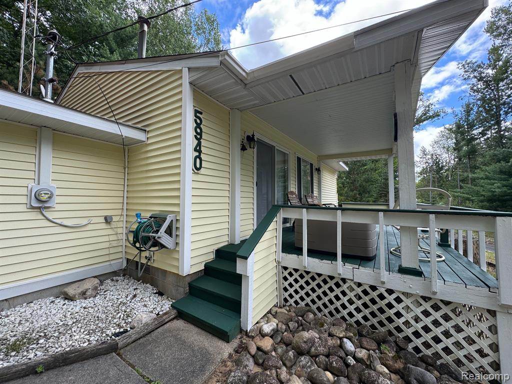 5940 Oak Road Rose City, MI 48654 - Photo 4 of 91 Gallery Image 4