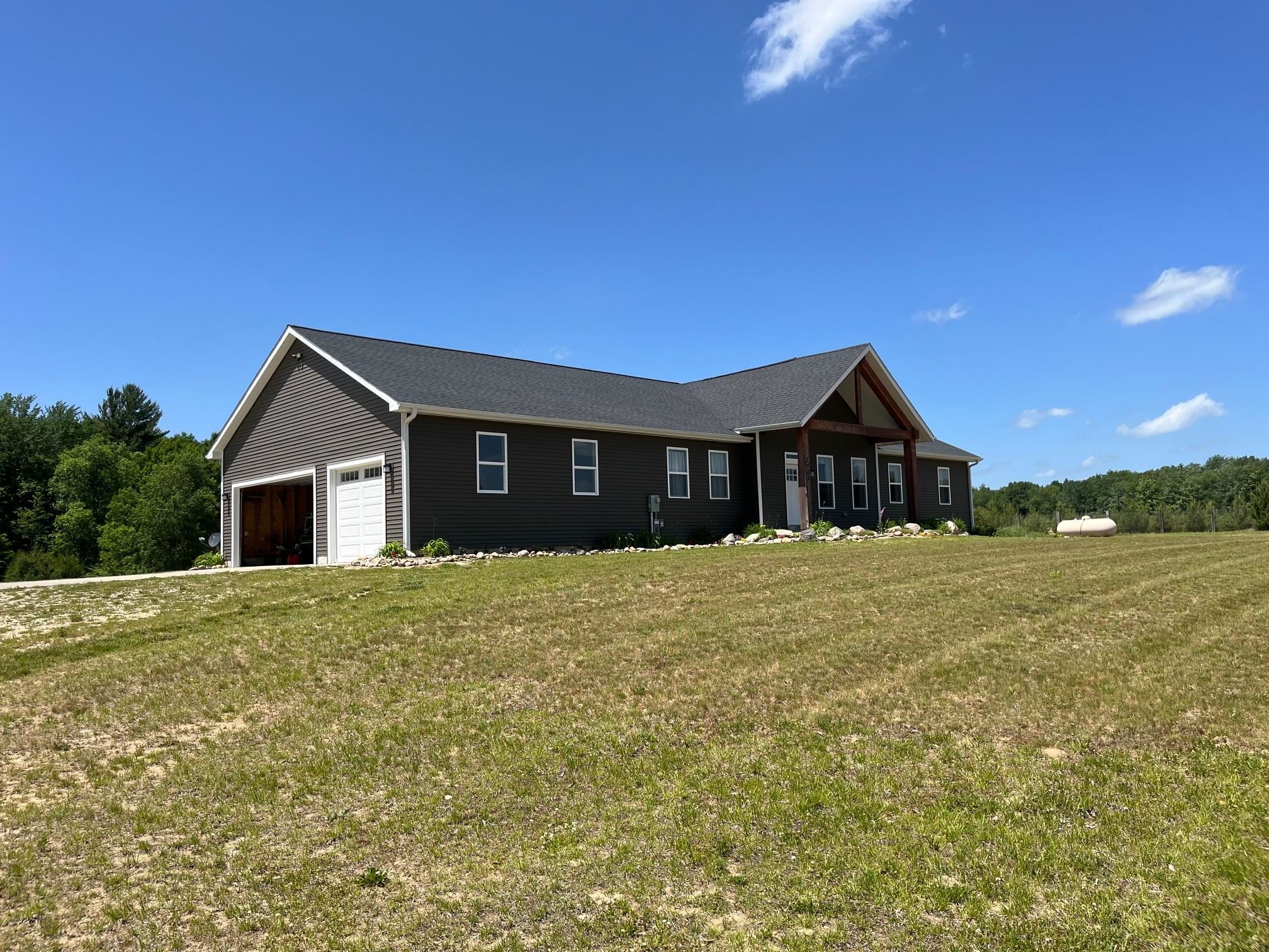 3762 South 31 Road Cadillac, MI 49601 - Photo 21 of 22 1935502-9813a6f4-c10a-4de3-b433-1ac144589f6d.JPG