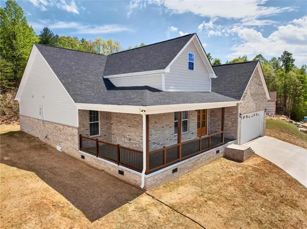 $499,900 | 409 Huntington Woods Drive North, Lenoir, NC 28645