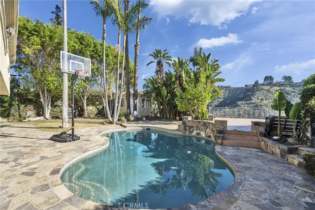 $3,290,000 | 2412 Jupiter Drive, Los Angeles, CA 90046