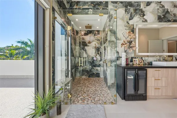 $11,750,000 | 364 Golden Beach Drive, Golden Beach, FL 33160