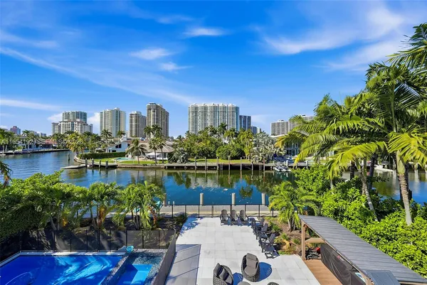 $11,750,000 | 364 Golden Beach Drive, Golden Beach, FL 33160