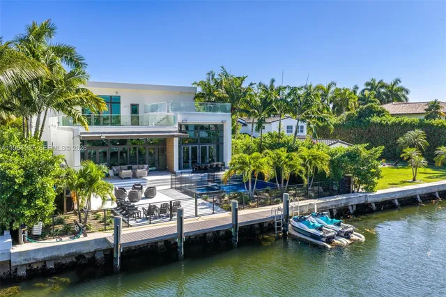 $11,750,000 | 364 Golden Beach Drive, Golden Beach, FL 33160
