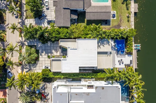 $11,750,000 | 364 Golden Beach Drive, Golden Beach, FL 33160