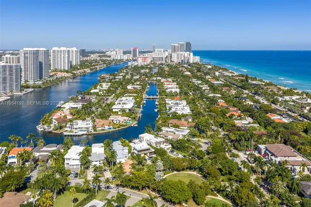 $11,750,000 | 364 Golden Beach Drive, Golden Beach, FL 33160