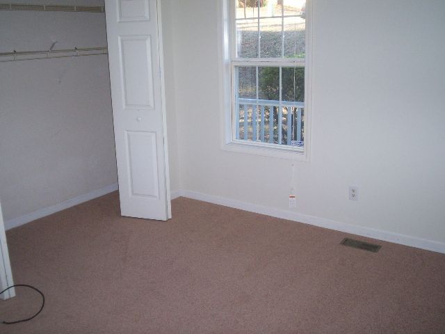 8 Queens Street Fountain Inn, SC 29644 - Photo 13 of 20 Gallery Image 13