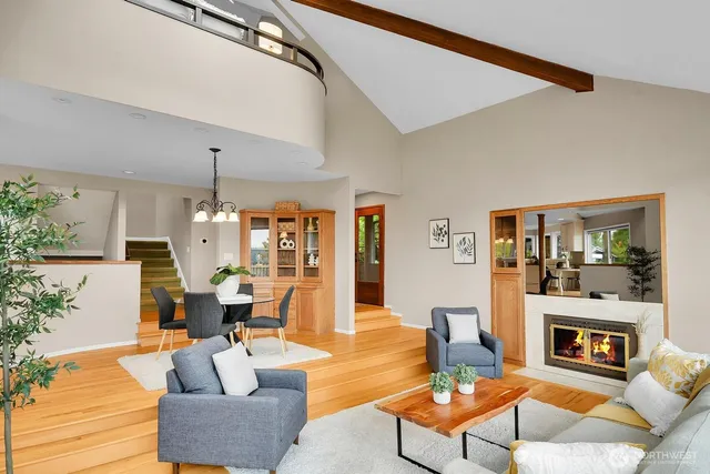 $1,649,000 | 13542 40th Avenue Northeast, Seattle, WA 98125