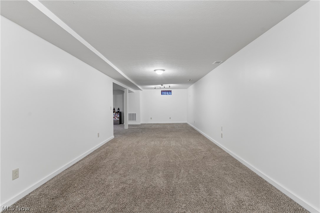 1885 Faye Road Akron, OH 44306 - Photo 18 of 25