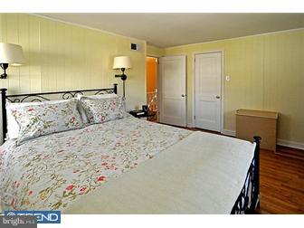 18 McCloskey Road Flourtown, PA 19031 - Photo 7 of 11 Bedroom - Main