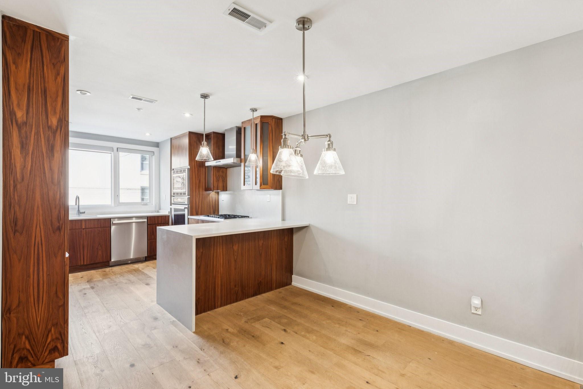 719 South 20th Street Philadelphia, PA 19146 - Photo 21 of 53