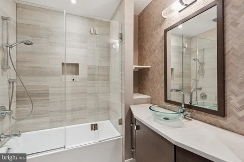 $1,250,000 | 719 South 20th Street, Philadelphia, PA 19146