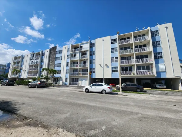 $2,200 | 3551 Southwest 9th Terrace, Unit 511, Miami, FL 33135