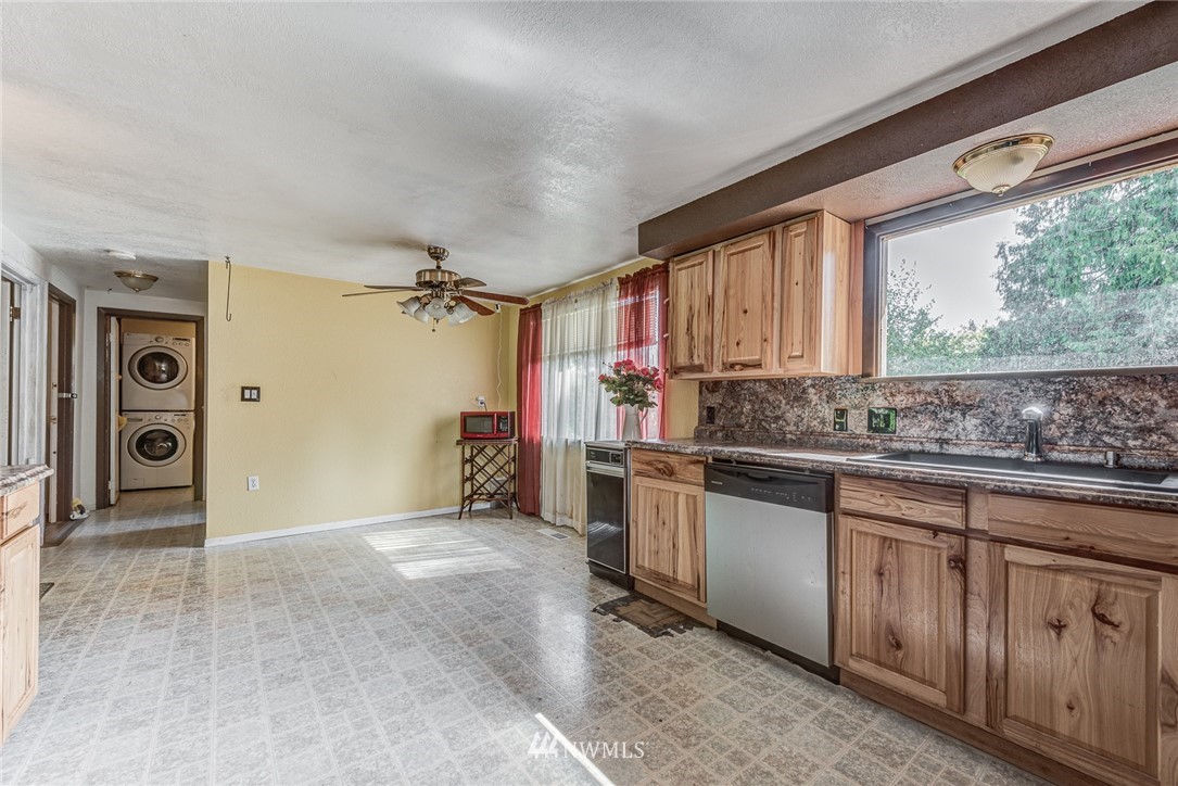 7311 Lower Ridge Road Everett, WA 98203 - Photo 11 of 19