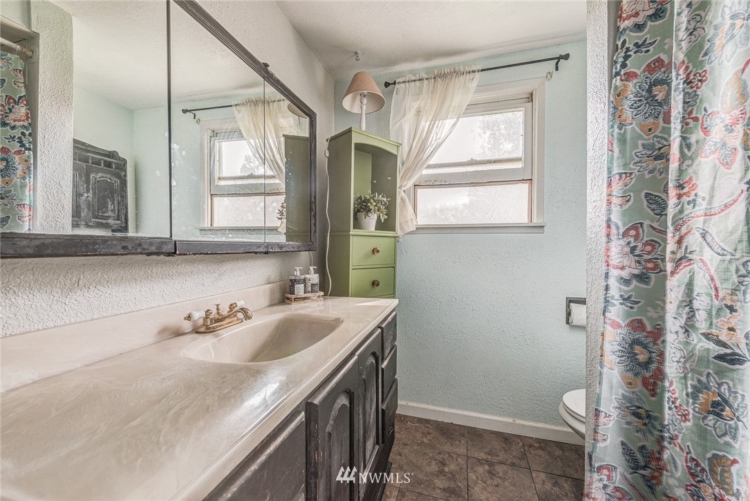 7311 Lower Ridge Road Everett, WA 98203 - Photo 14 of 19