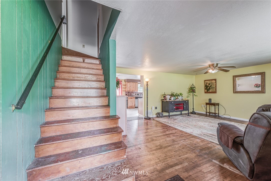 7311 Lower Ridge Road Everett, WA 98203 - Photo 5 of 19