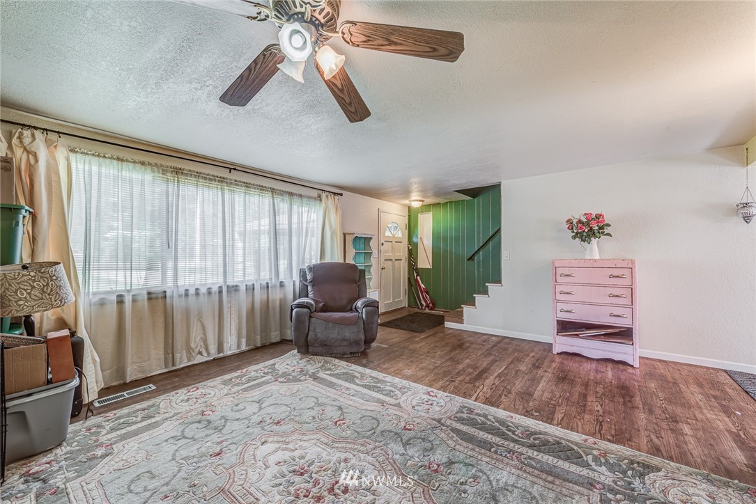 7311 Lower Ridge Road Everett, WA 98203 - Photo 7 of 19