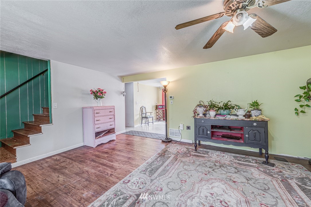 7311 Lower Ridge Road Everett, WA 98203 - Photo 8 of 19