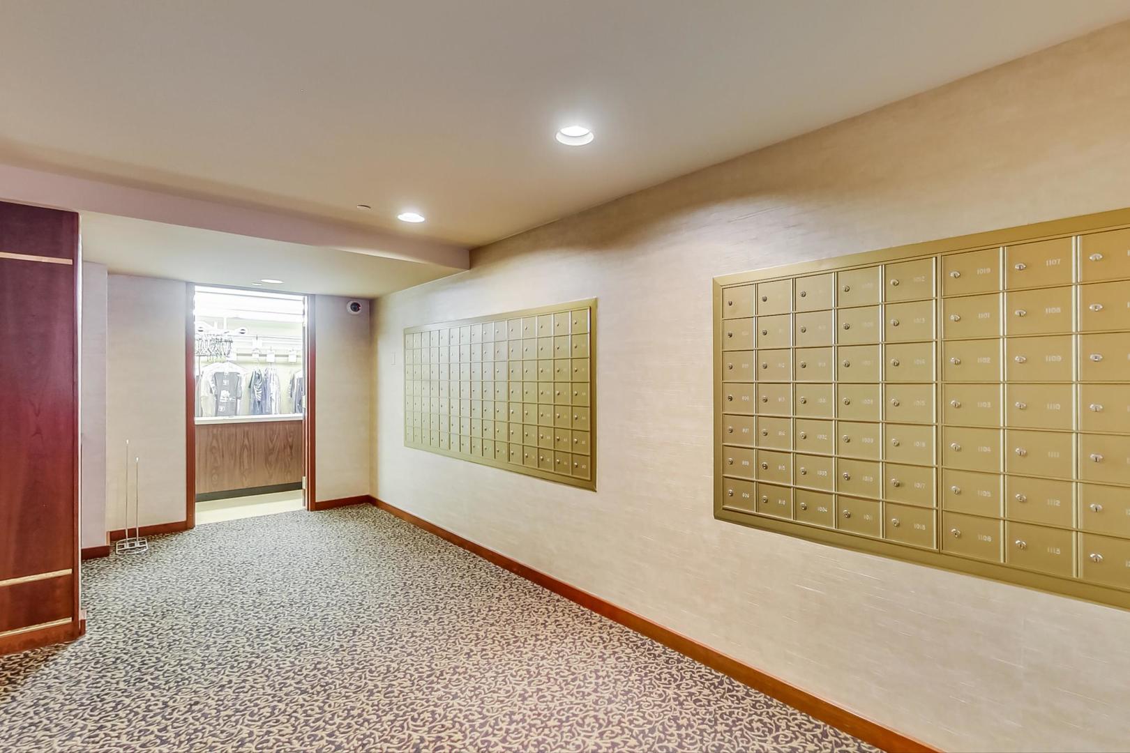 910 South Michigan Avenue, Unit 607 Chicago, IL 60605 - Photo 18 of 20