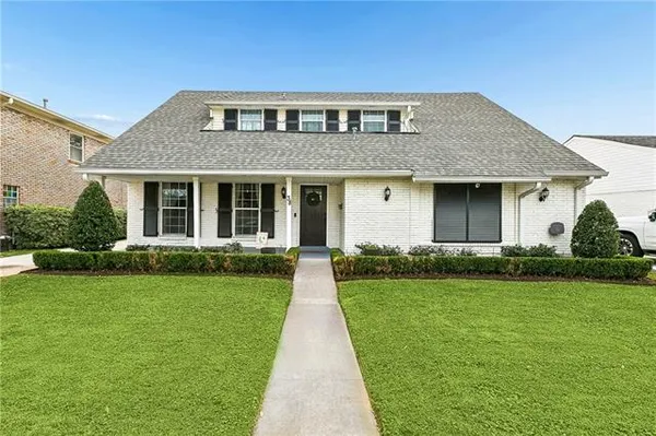 $392,500 | 38 Antigua Drive, Kenner, LA 70065