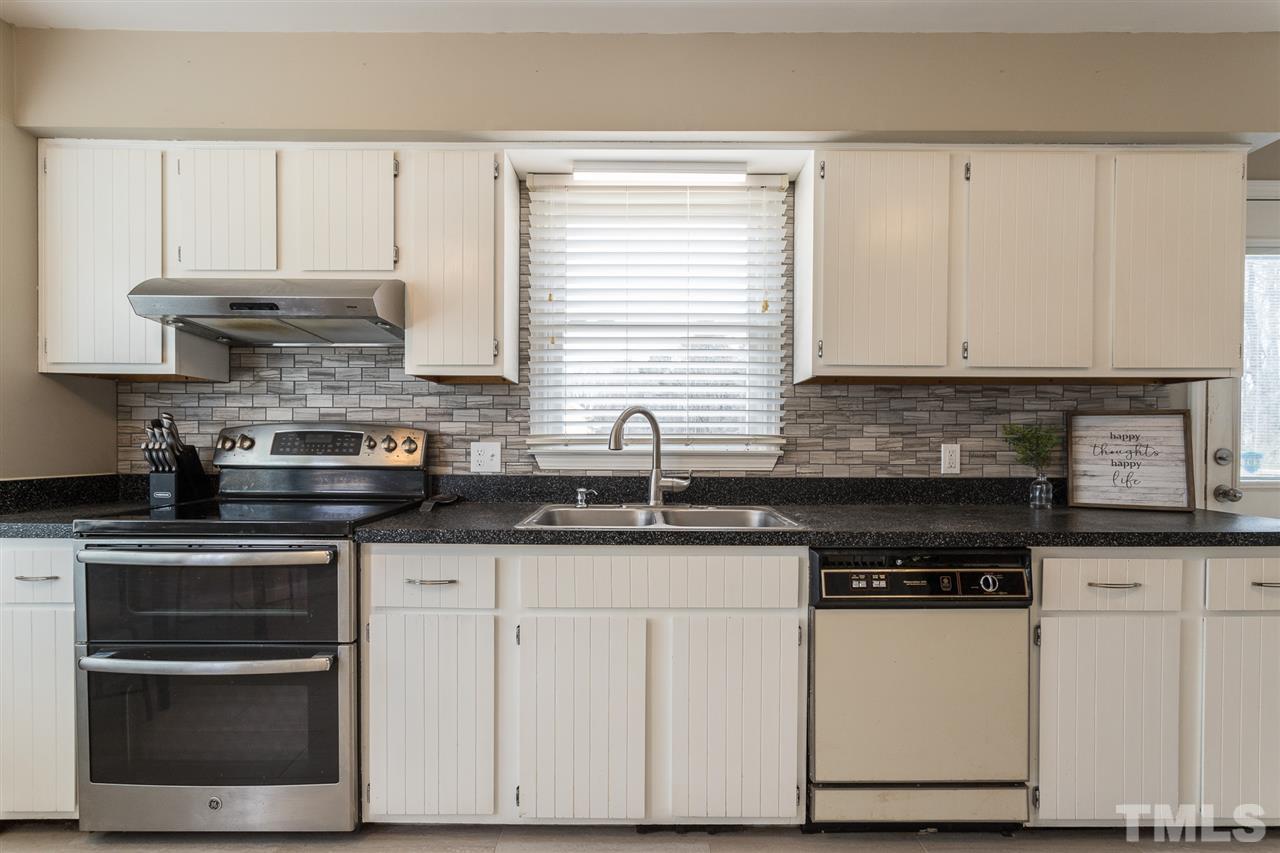 10004 Joe Leach Road Raleigh, NC 27603 - Photo 11 of 24
