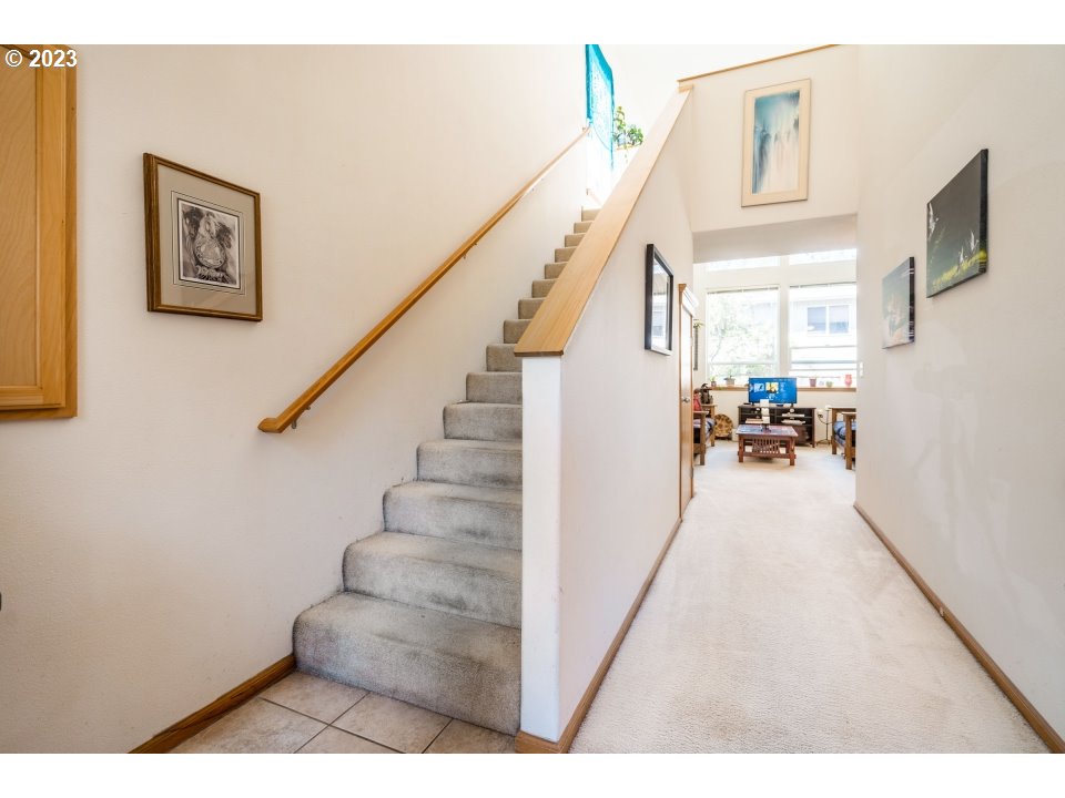 15469 Southwest Bygones Court Beaverton, OR 97007 - Photo 12 of 32 a view of entryway and hall