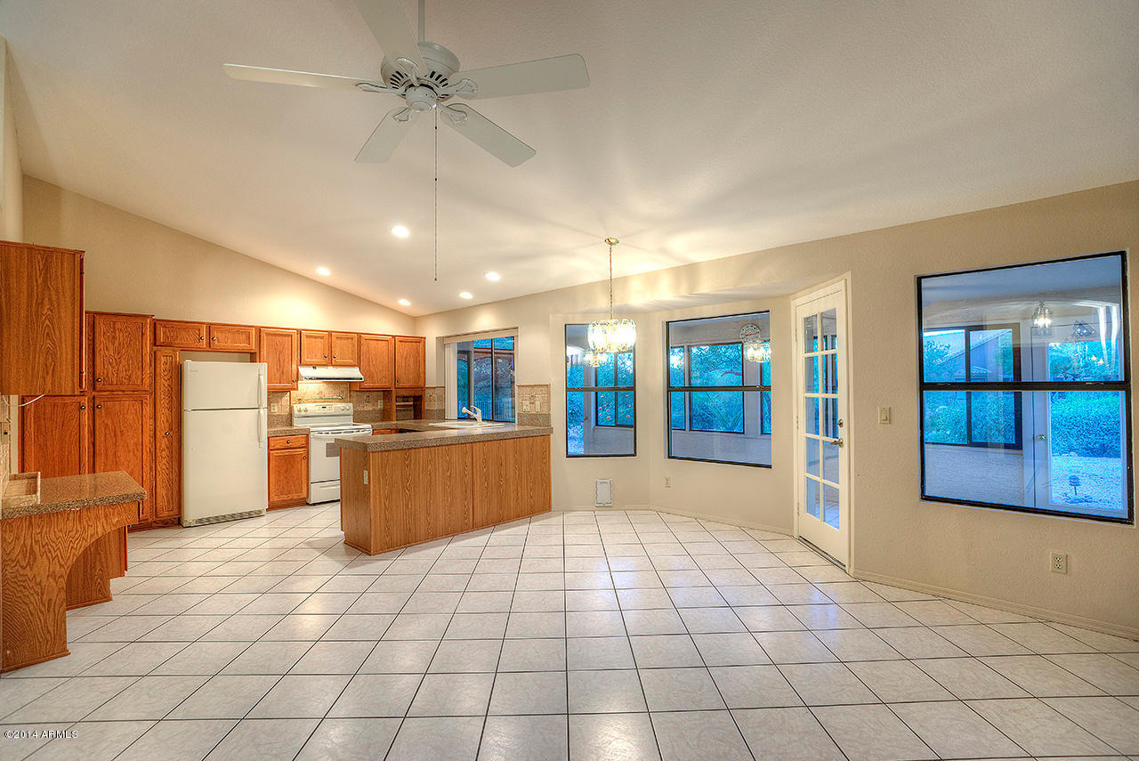 7972 East Salt Bush Road Gold Canyon, AZ 85118 - Photo 3 of 16 Great Room / Kitchen