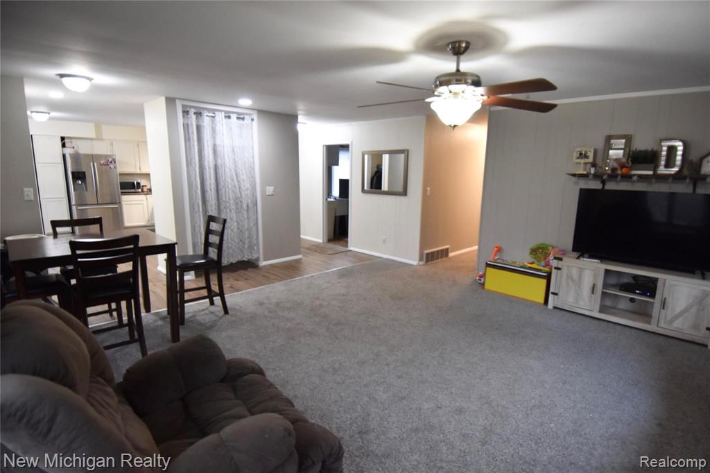 7400 Bennett Lake Road Fenton, MI 48430 - Photo 7 of 24 Gallery Image 7