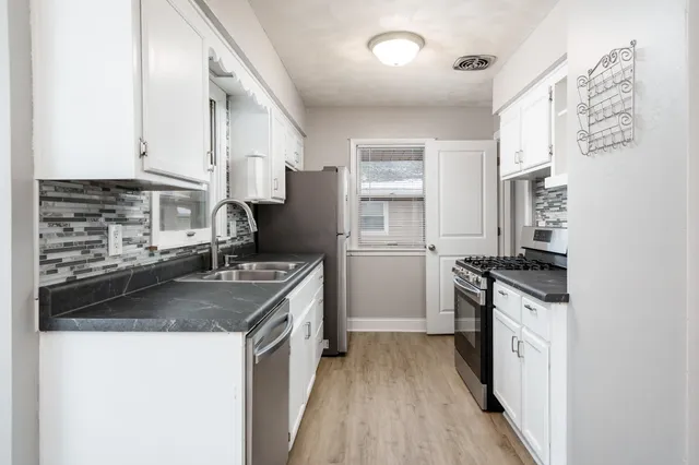 $165,000 | 3332 Seward Avenue, Rockford, IL 61108