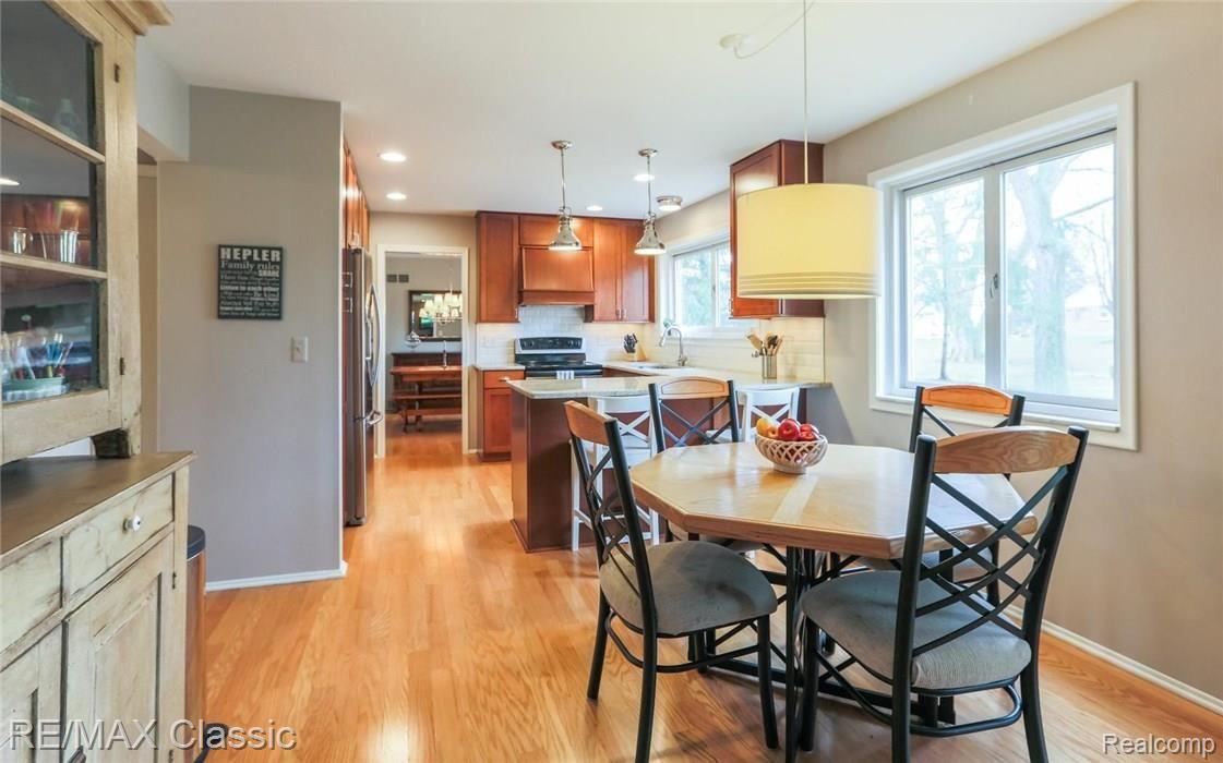 11817 Wildwing Road Plymouth, MI 48170 - Photo 11 of 26 12.jpg