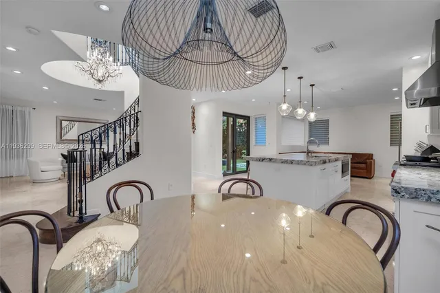 $14,000 | 627 Alcazar Avenue, Coral Gables, FL 33134