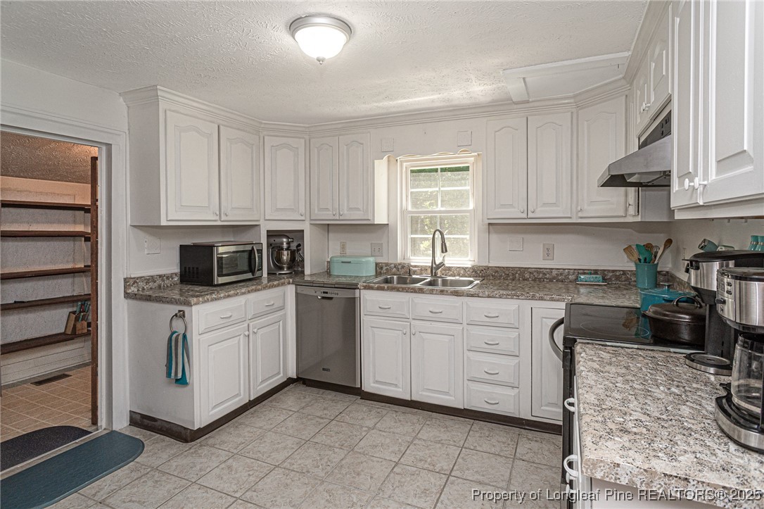 5664 Sambo Jackson Road Wade, NC 28395 - Photo 14 of 44