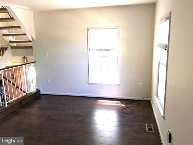 3301 Beaverwood Lane Silver Spring, MD 20906 - Photo 5 of 13 Living Room