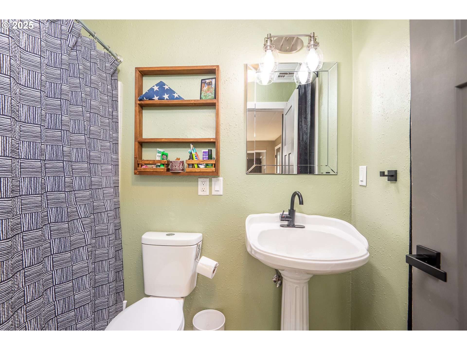 1219 Waite Street Eugene, OR 97402 - Photo 13 of 22