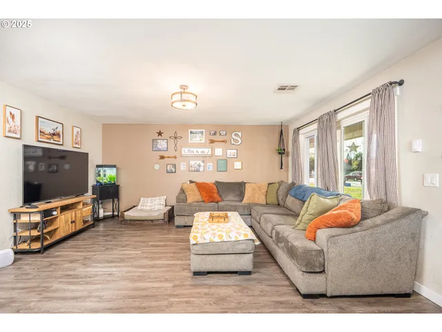 $439,000 | 1219 Waite Street, Eugene, OR 97402