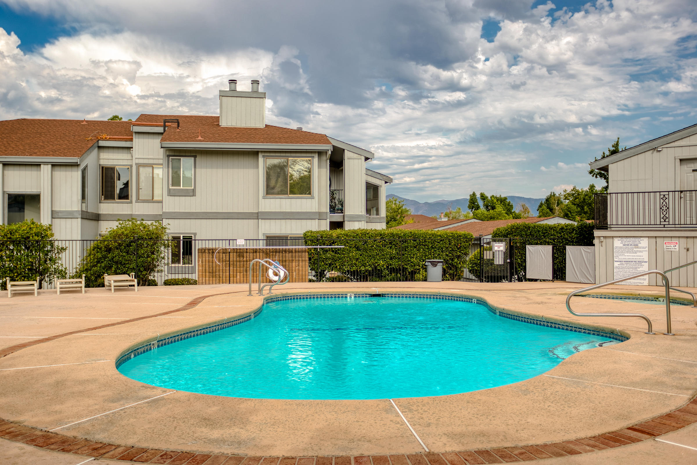 Pool & Hot Tub