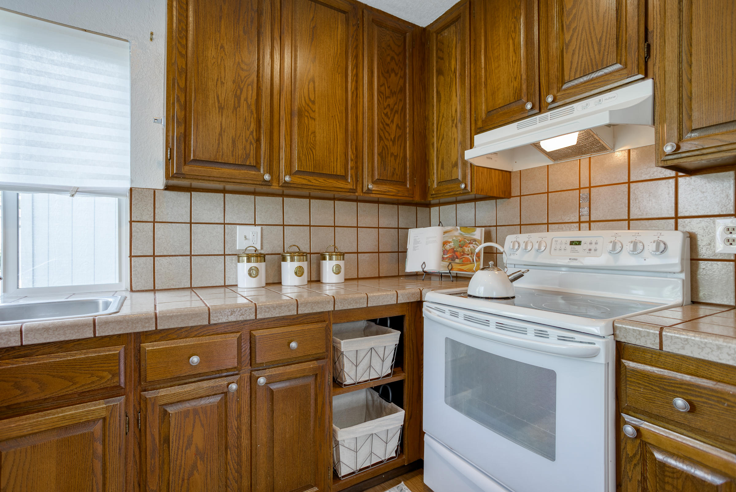 410 Ridgecrest Trail, Unit 126 Redding, CA 96003 - Photo 25 of 50 Kitchen