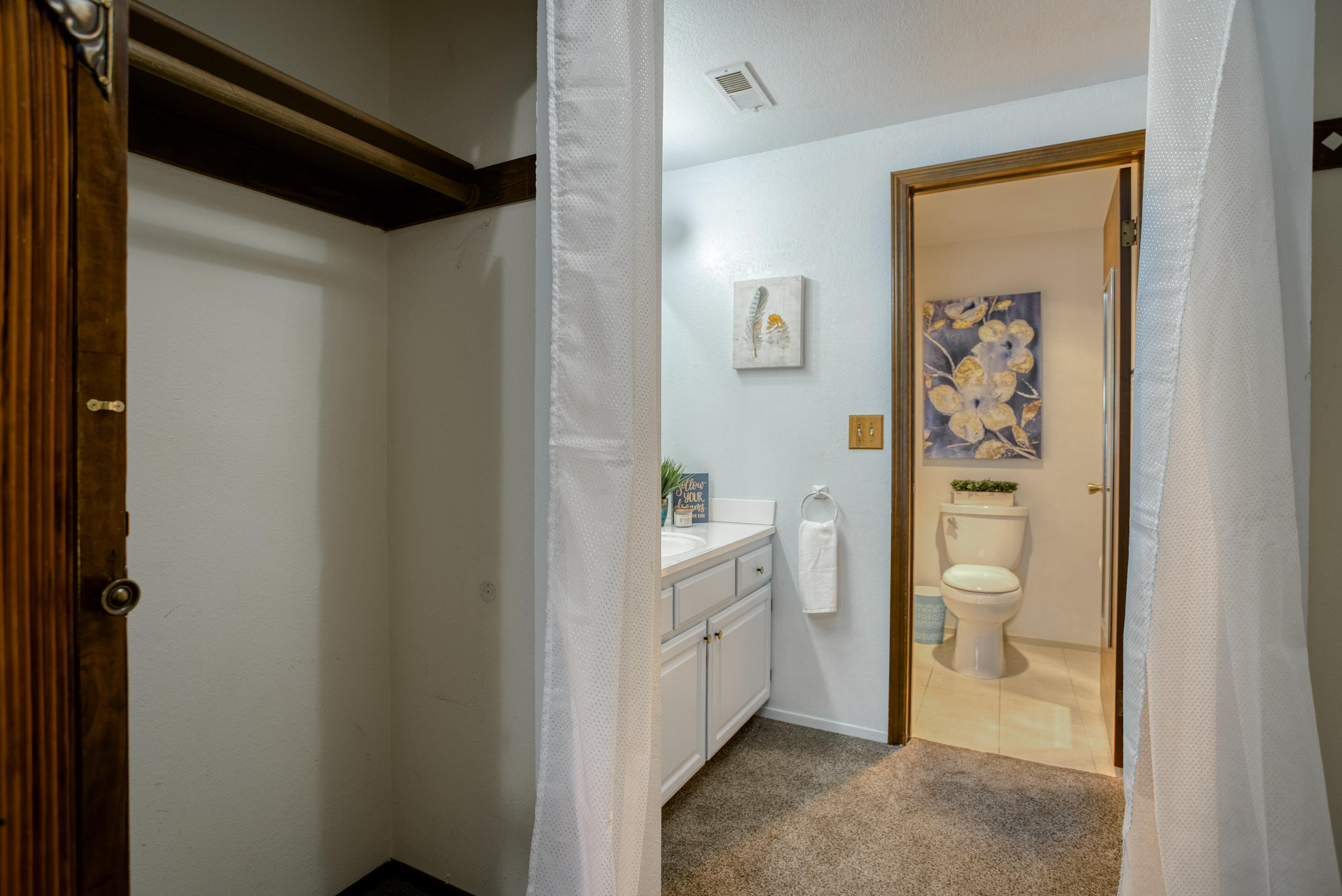 410 Ridgecrest Trail, Unit 126 Redding, CA 96003 - Photo 29 of 50 Master Suite
