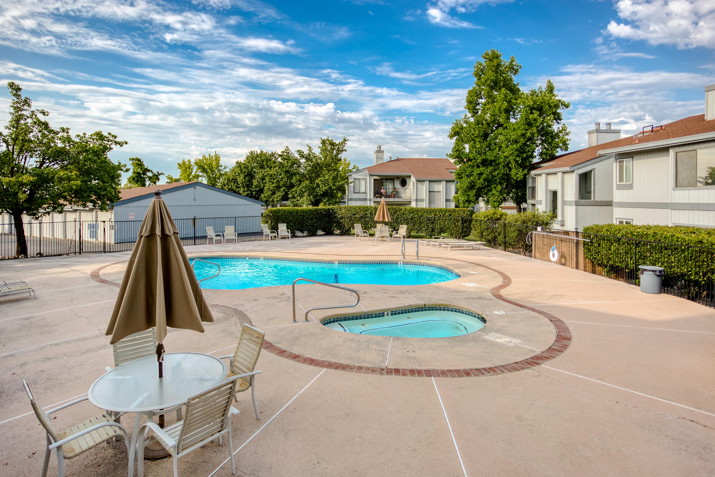 410 Ridgecrest Trail, Unit 126 Redding, CA 96003 - Photo 43 of 50 Pool & Hot Tub