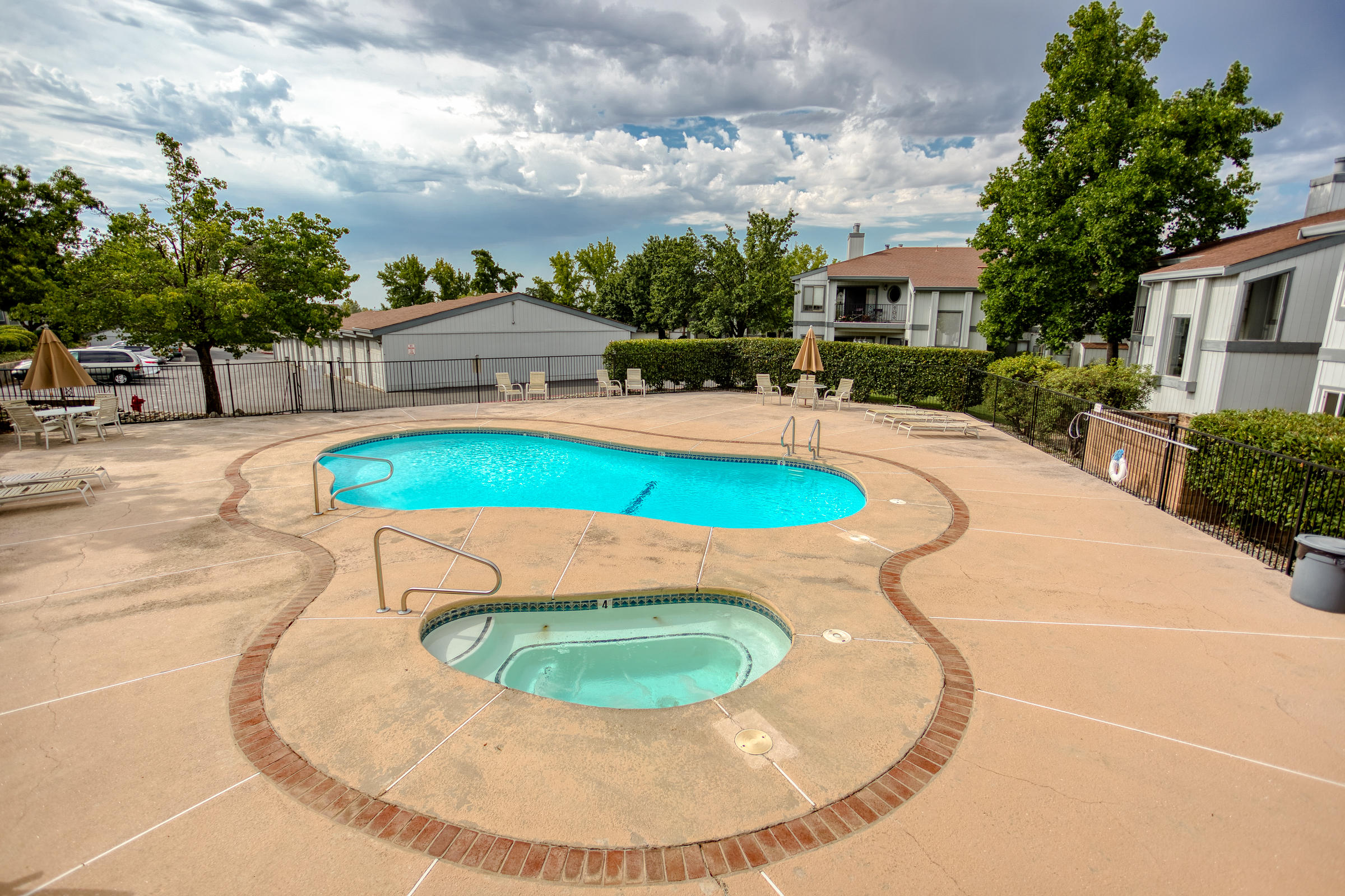 410 Ridgecrest Trail, Unit 126 Redding, CA 96003 - Photo 48 of 50 Pool & Hot Tub