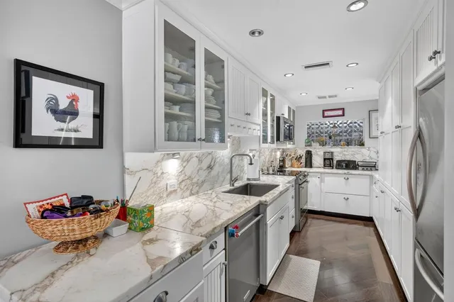 $8,500 | 210 Washingtonia Avenue, Lauderdale-by-the-Sea, FL 33308