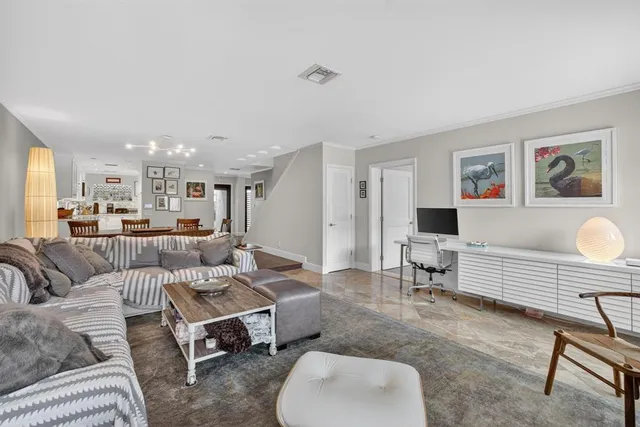 $8,500 | 210 Washingtonia Avenue, Lauderdale-by-the-Sea, FL 33308