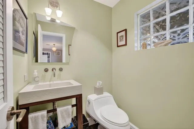 $8,500 | 210 Washingtonia Avenue, Lauderdale-by-the-Sea, FL 33308