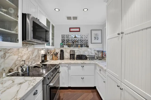 $8,500 | 210 Washingtonia Avenue, Lauderdale-by-the-Sea, FL 33308