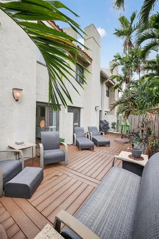 $8,500 | 210 Washingtonia Avenue, Lauderdale-by-the-Sea, FL 33308