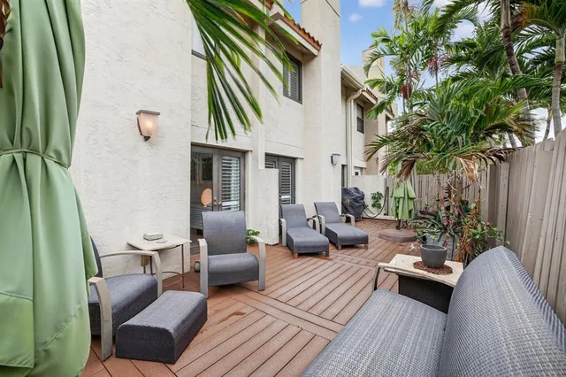 $8,500 | 210 Washingtonia Avenue, Lauderdale-by-the-Sea, FL 33308