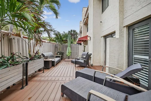 $8,500 | 210 Washingtonia Avenue, Lauderdale-by-the-Sea, FL 33308