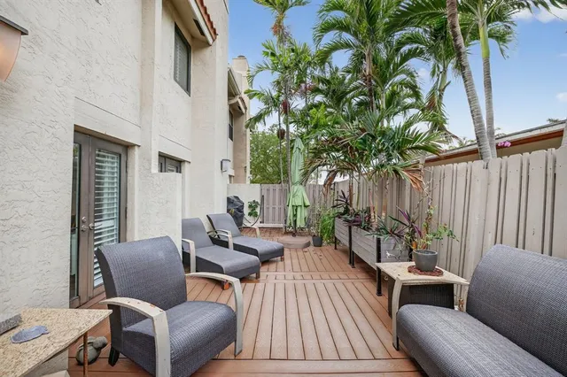 $8,500 | 210 Washingtonia Avenue, Lauderdale-by-the-Sea, FL 33308