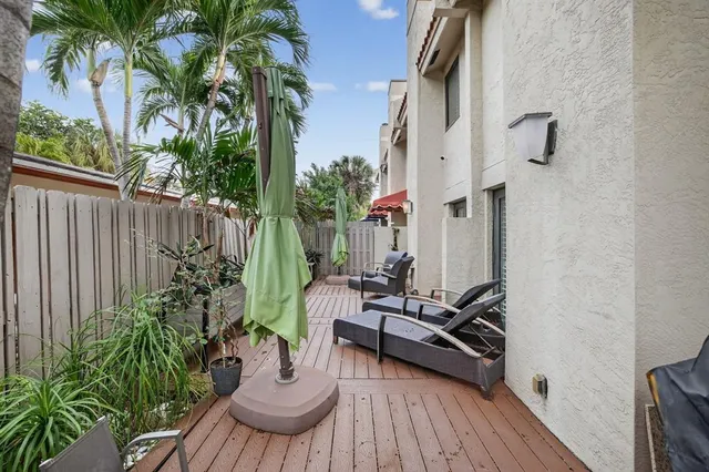 $8,500 | 210 Washingtonia Avenue, Lauderdale-by-the-Sea, FL 33308